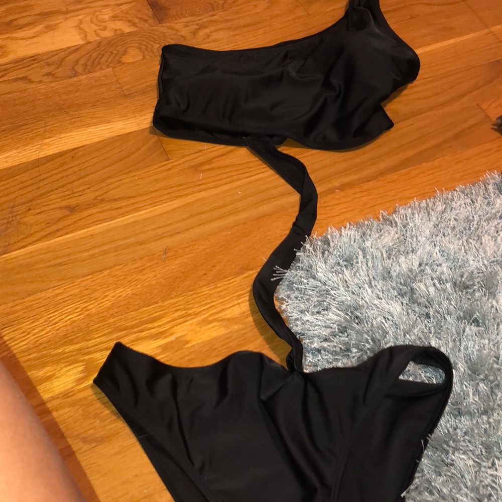 Wrap around one piece